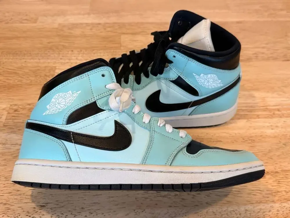Nike Air Jordan 1 Mid Shoes Aqua Blue Tint Women’s Size 9.5